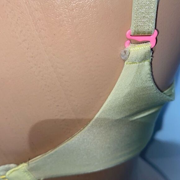 Victoria's Secret Women's Yellow Detachable Strap Plunge Push Up Bra Size 34B - Picture 5 of 8
